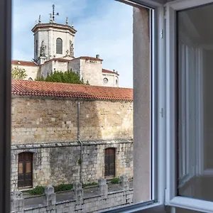 apt-casa-junto-a-la-catedral.bilbaohotelsspain.com/